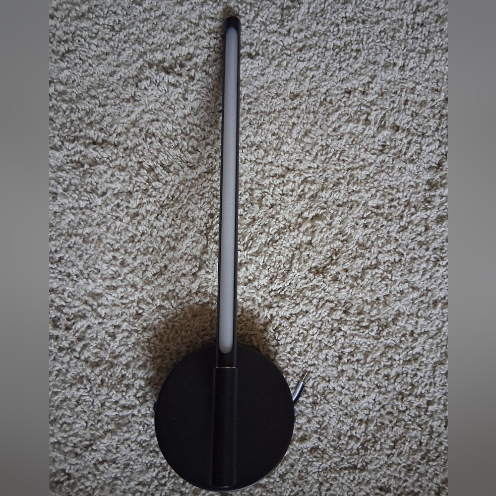 1-Light Black Modern LED Wall Sconce - Picture 3 of 6